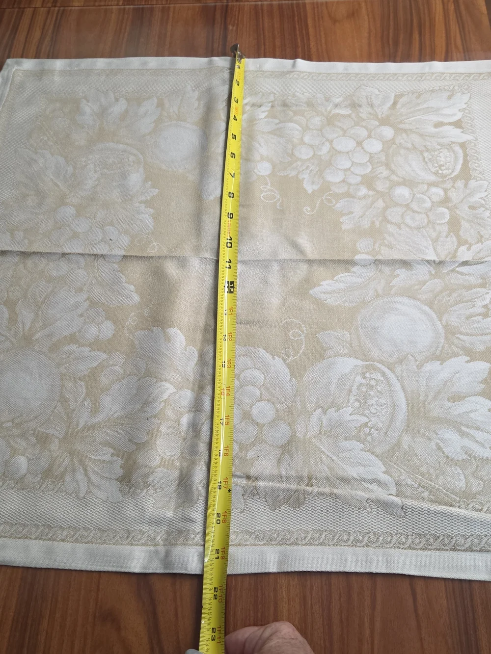 Saks Fifth Avenue Beige and Cream Jacquard Pattern 100%Cotton Napkin Set Of 4